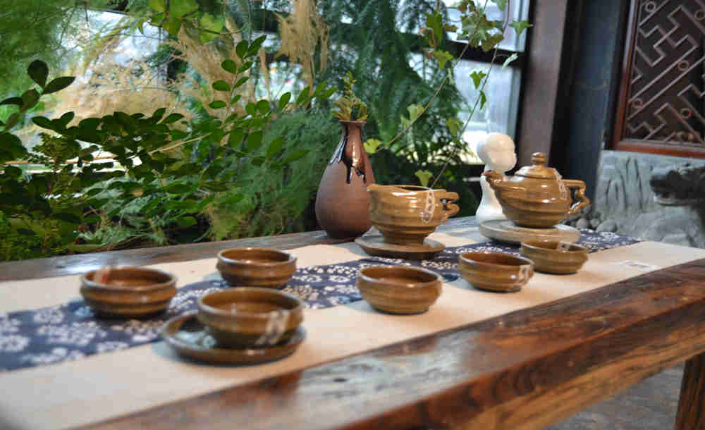 大宋定窯設(shè)計(jì)的土定醬釉茶具套裝，非常具有復(fù)古風(fēng).jpg